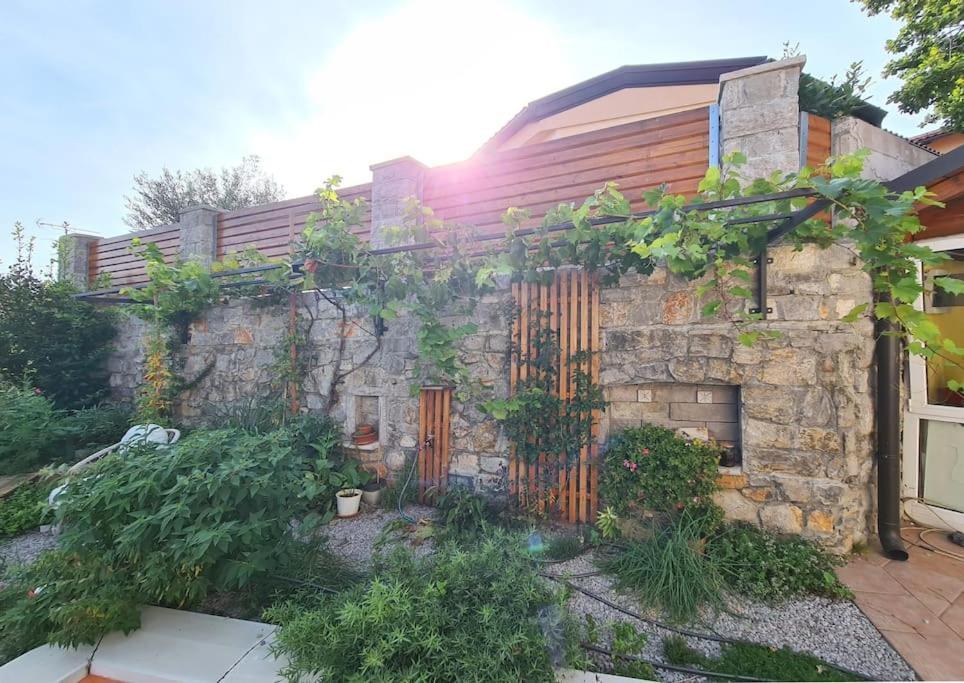 Apartmán Hisa Idej Sežana Exteriér fotografie